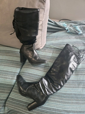 Leather boots like new, size 38, black