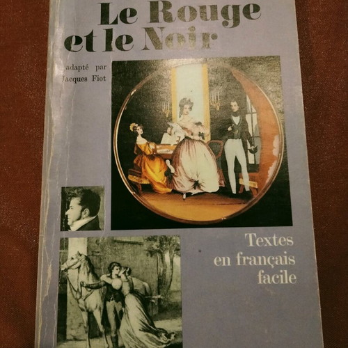 French books used, set of 13 simple Hachette titles