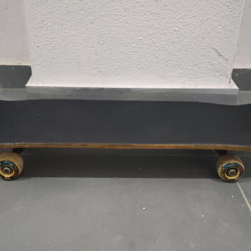 Skateboard used, functional, size 80x20 cm