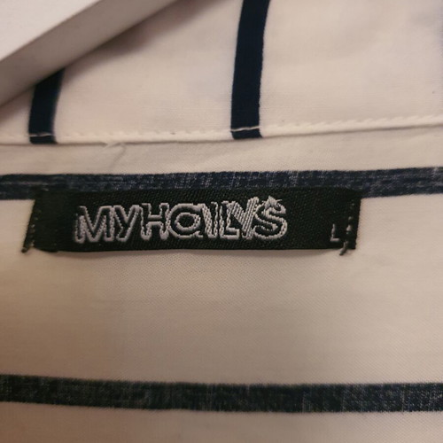 Striped shirt white with blue tie front like new, size L