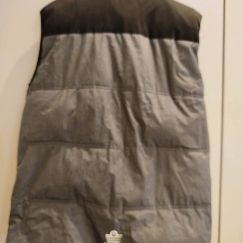 Admiral gray sleeveless jacket with detachable hood like new