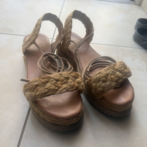 Flatform shoes like new, brown color, size 39