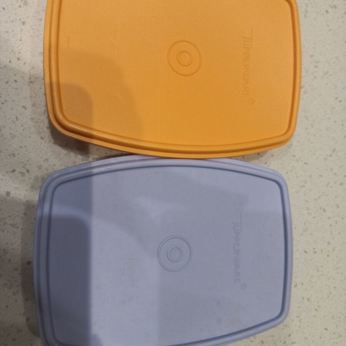 Tupperware containers like new, set of 2, orange and purple
