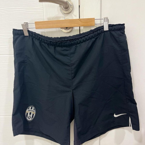 Juventus F.C. Nike men's shorts used, size small, vintage 90s 00s