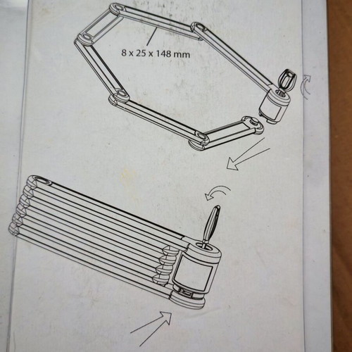 Bicycle locking mechanism new, 6 steel links with plastic coating