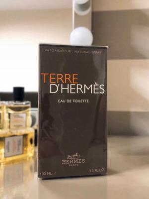 Terre d’Hermès Eau de Toilette 100 ml καινούριο με 3 μικρά αφρόλουτρα