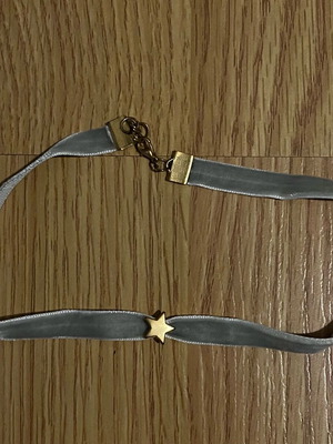Choker gray with star like new