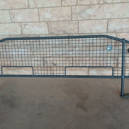 Dog car partition used for Subaru Forester
