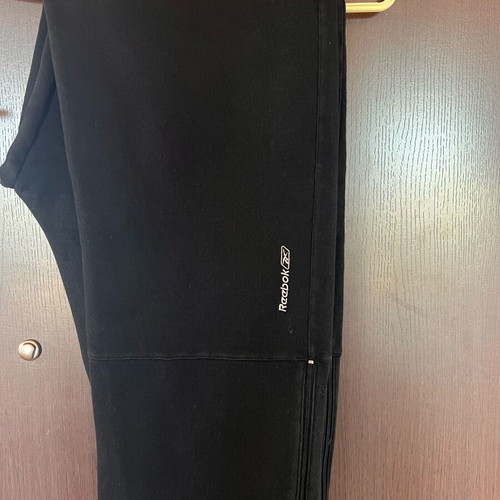 Reebok men's tracksuit large like new, black