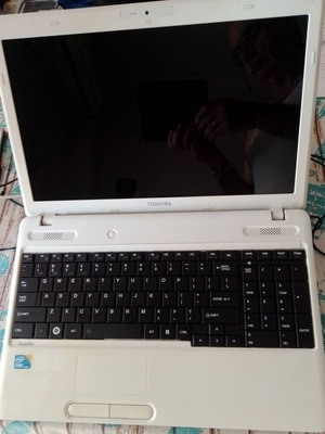 Toshiba Satellite C660 laptop used with Intel Core i3 and 4GB RAM