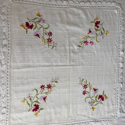 Spring embroidered woven square with crochet lace like new