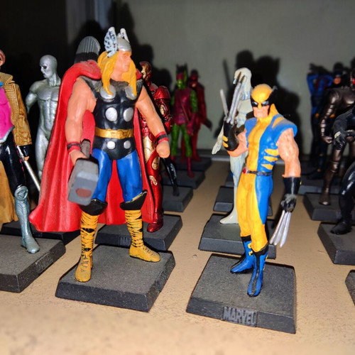 Marvel collectible lead figures used, set of 39 pieces
