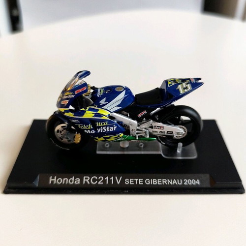 Honda R 211V DeAgostini miniature motorcycle like new