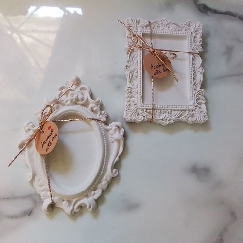 Mixed vintage baroque gift frames, pack of 50, plaster with gold cord