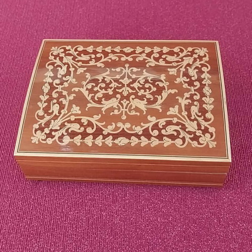Italian wooden music box new with marquetry lid