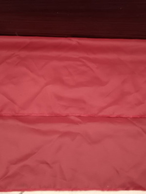 Φουλάρι μεταχειρισμένο σε χρώμα μπορντό