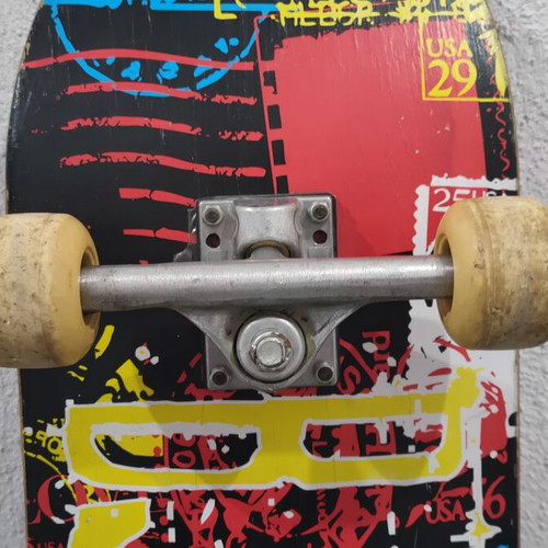 Skateboard used, functional, size 80x20 cm