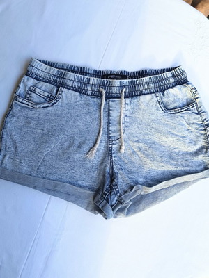 FB Sister Y2K Denim Shorts light blue size S used