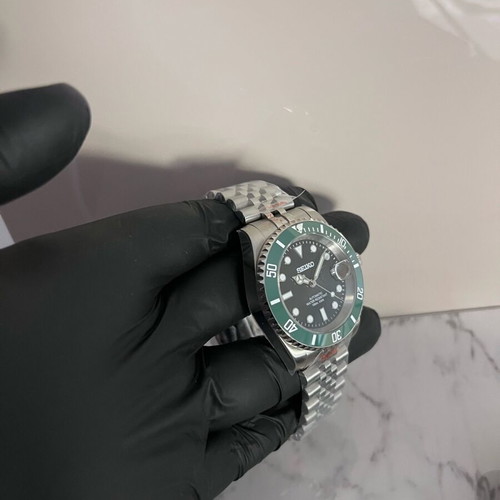 Seikomod Starbucks automatic wristwatch, green