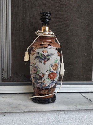 Chinese table lamp like new