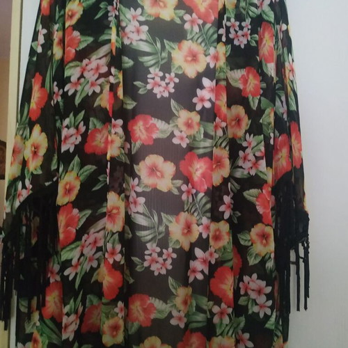 Kimono multicolor like new, free size beachwear cover-up