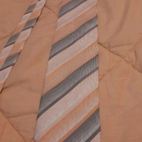 Tie used, yellow and gold colors