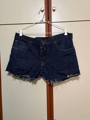 Lee Dark Wash Denim Cutoff Shorts W38 used with Button Fly