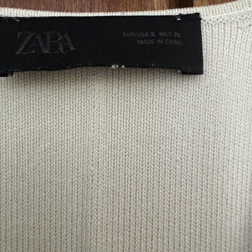 Zara sleeveless vest like new, white, size S