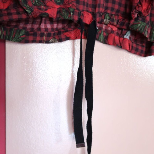 Zara oversized shirt like new, burgundy checkered with poppies