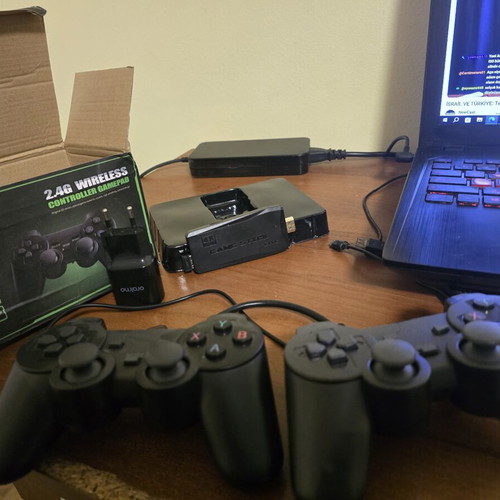 Old Game Emulator HDMI Adapter with 2.4G Wireless Controller Gamepad