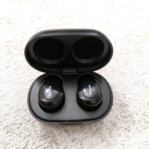 Philips TAT2205 wireless Bluetooth headphones used, black