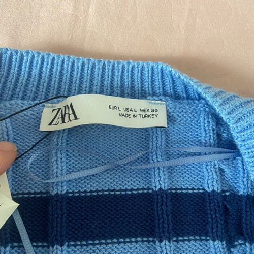 Zara knitted cardigan vest new with tags, size L