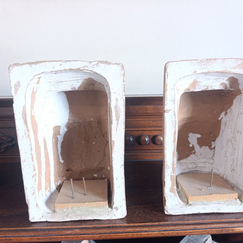 Pair of decorative corbels bookends in genuine terracotta, classic style