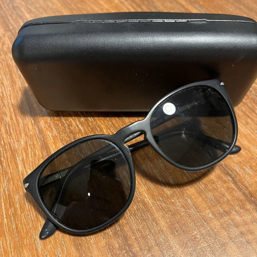 Persol PO3007-S 9000/58 Polarized Sunglasses like new, matte black