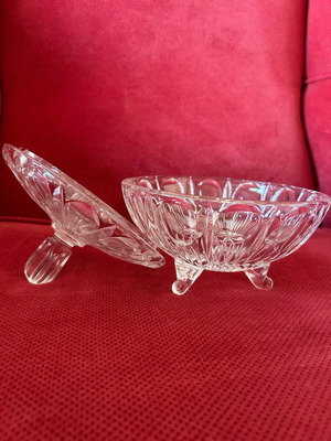 Crystal fondue bowl used with lid and feet