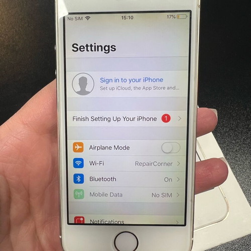 iPhone 5s gold 16GB used with box and screen protector