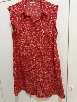 Dress M size, like new, white and red