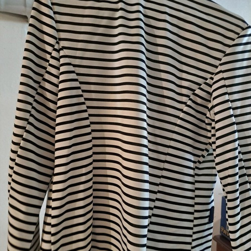 Women's jacket size L like new, black and white