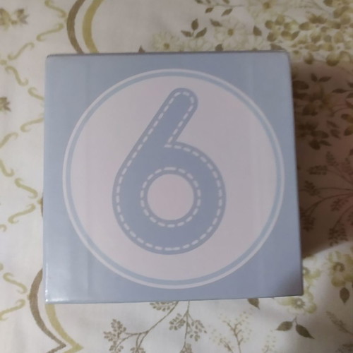 Collectible cardboard box new, dimensions 10x10x10 cm