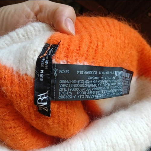 Zara Alpaca hat like new, multicolored and warm