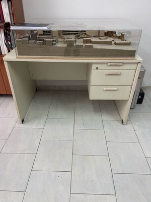 Desk used 120x80cm in excellent condition