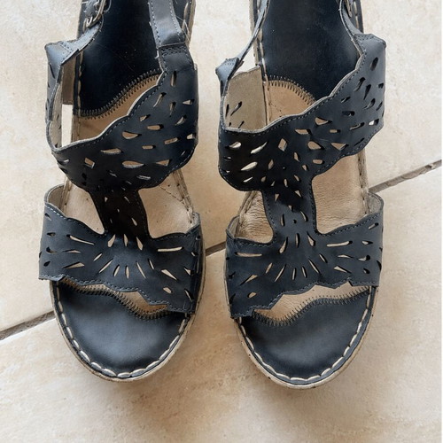 Parex black platform sandals with perforated design, size 38