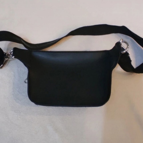 Trendyol belt and waist bag with two zippers, like new, black