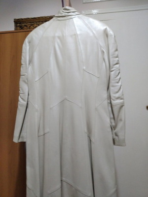 Leather coat women’s unused, white-beige, Medium