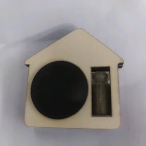 Magnet shaped like a lucky house with icon and stones new