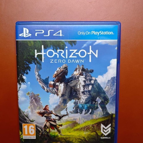Horizon Zero Dawn PS4 game like new with case