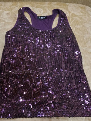 Women's blouse with sequins size 2 like new, purple