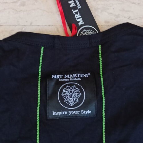 T shirt black size M new with tags
