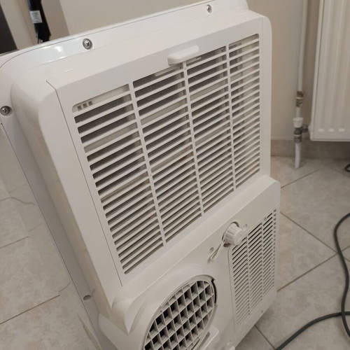 AUX AM-09B5B4 9,000 BTU portable air conditioner, like new