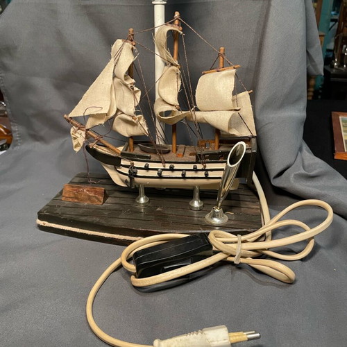 Ship lamp handmade used with pole holder